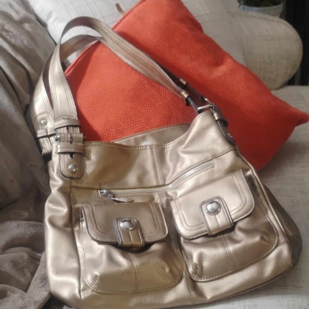 Stylish Gold Women's Handbag - Picture 2 of 6